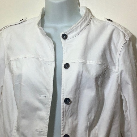 Explorer White Blazer - Picture 6 of 9
